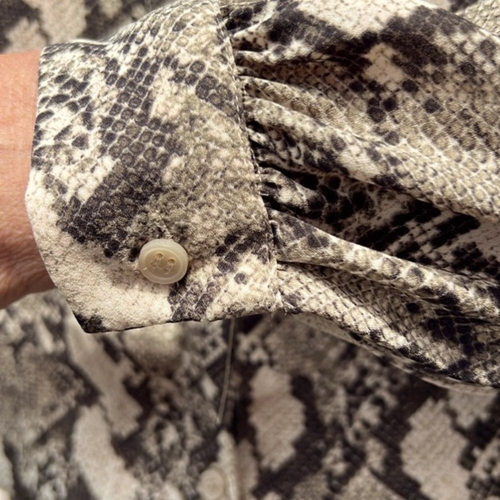 H & M python print button up blouse size 12 - Picture 5 of 13